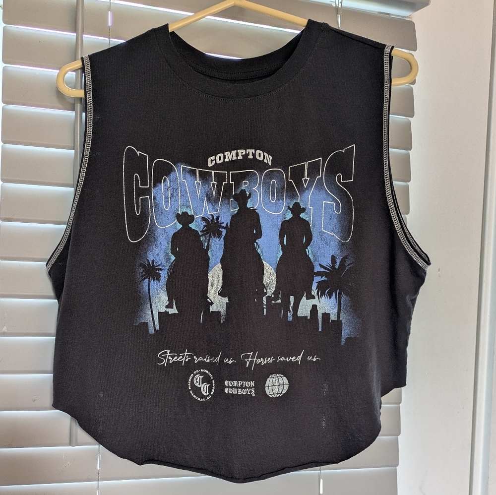 Black Sleeveless Crop Top